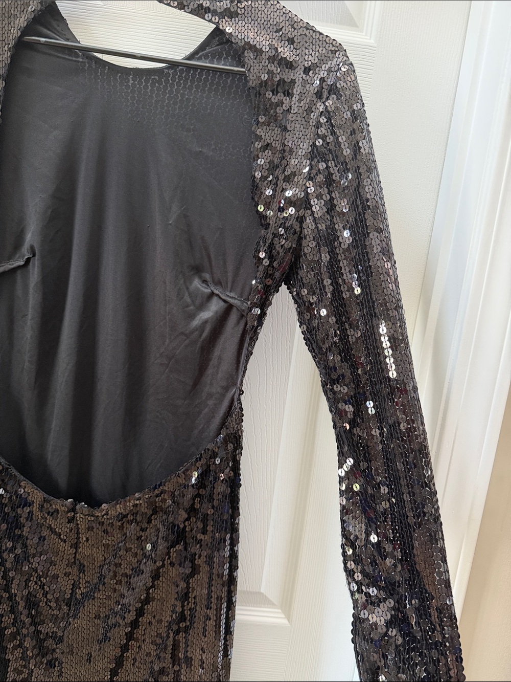 Mac Duggal Black Full-Length Sequin Long Sleeve Gown - Picture 14 of 16